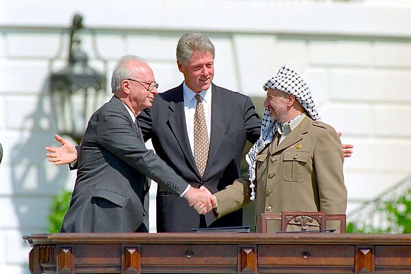 Oslo Accors Rabin Arafat Clinton handshake